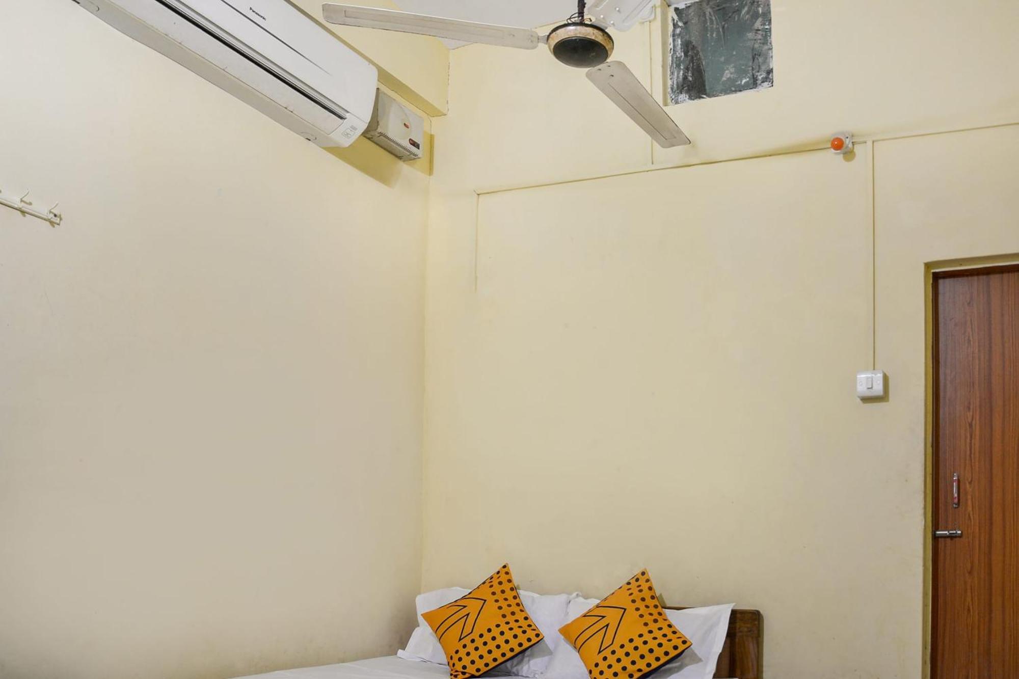 Brahmapur Hotel O Flagship The Residence Inn מראה חיצוני תמונה